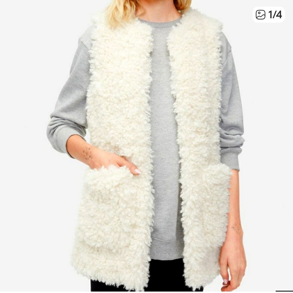 UGG Farrah Faux‎ Fur Vest Sherpa Size Small